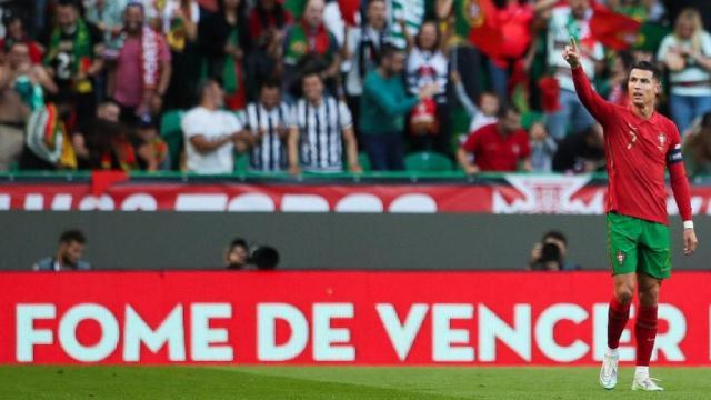 必发下载-结束5场球荒 龙凤胎儿女5岁生日 C罗每人送个进球