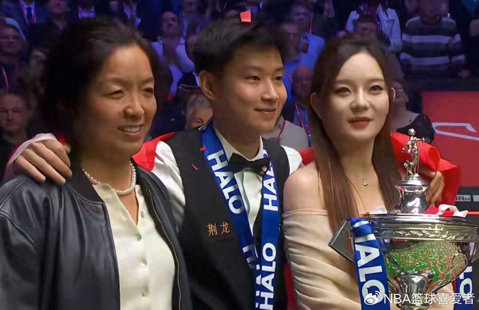 必发下载-黑球一哆嗦，冠军气质漏了气？赵心童的“大心脏”真学不来|吴宜泽|天才少年|学费|球员|丁俊晖_新浪体育_新浪新闻